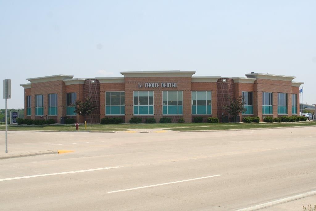 Side view of the First Choice Dental building